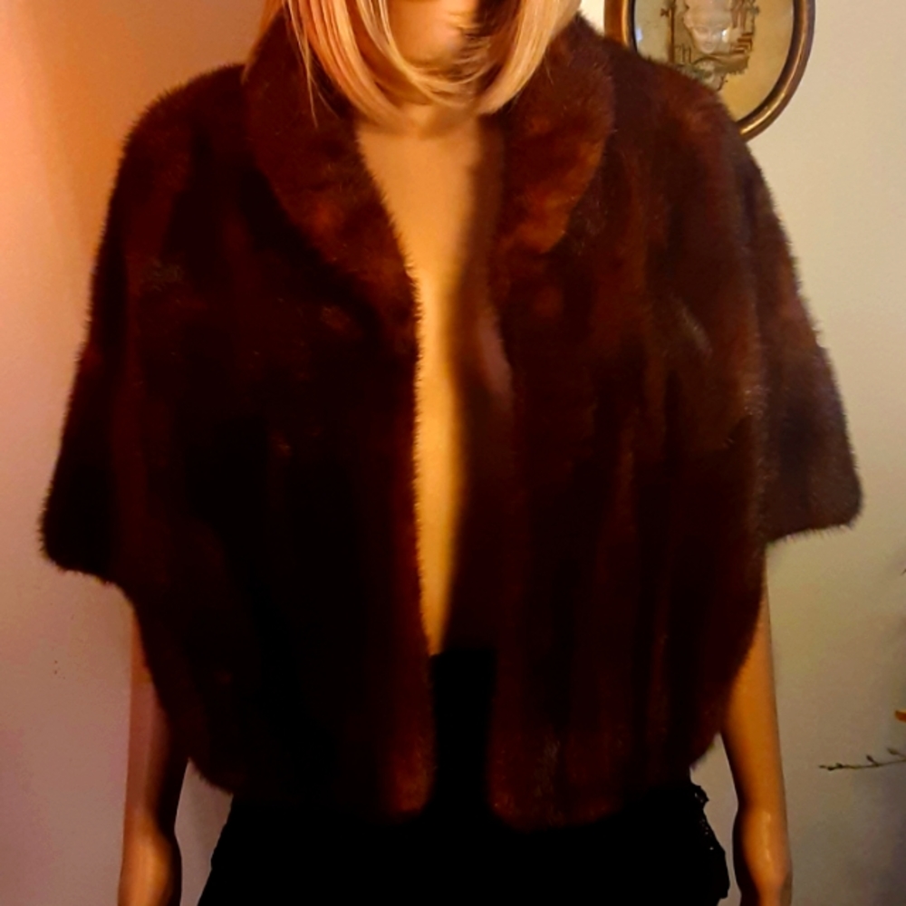 Beautiful like new real mink stole